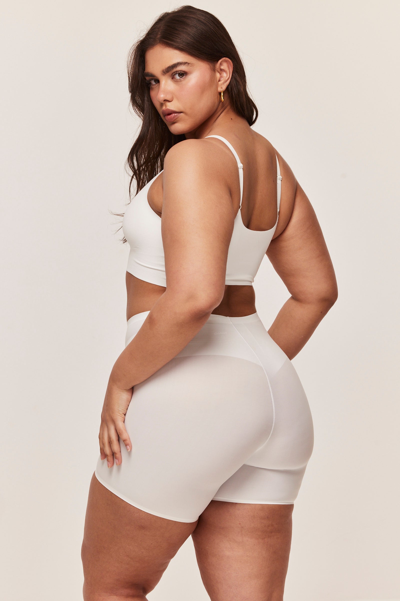 שורט ג'ולי - לבן