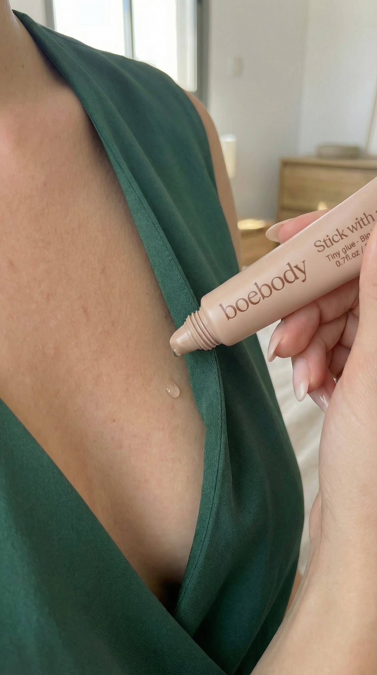 דבק גוף - STICK WITH ME